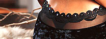 Prêt à porter : Soirée fétiche ou romantique? jupe ou short vinyle? robe décolletée ou seins nus? Des vêtements discrets, sexy ou exhibes pour des femmes qui aiment plaire!